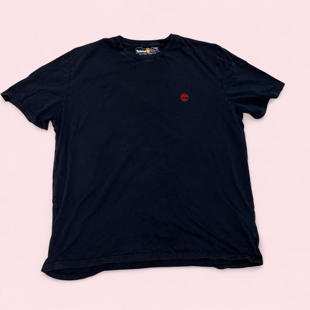 Classic Timberland navy tee with minimalist logo detail y2k minimalist